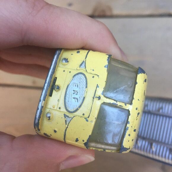 Vintage 1959 Corgi Toys 458 ERF Dumper Toy Car - Picture 3 of 12